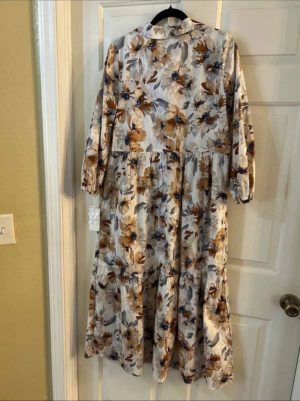 Tahari Cream Floral Tiered Midi Dress with Blue and Brown Accents - Picture 2 of 2